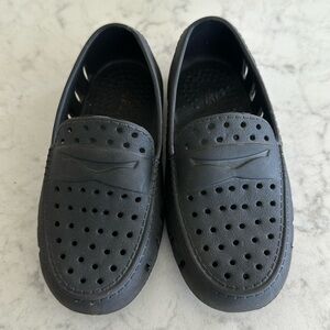 Floafers kids size 9